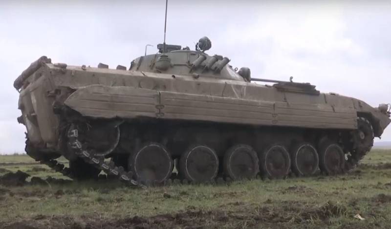 영국 정보국: 러시아군은 케르손 방향에서 철수한 군대의 일부를 바흐무트 공격에 사용할 수 있습니다.