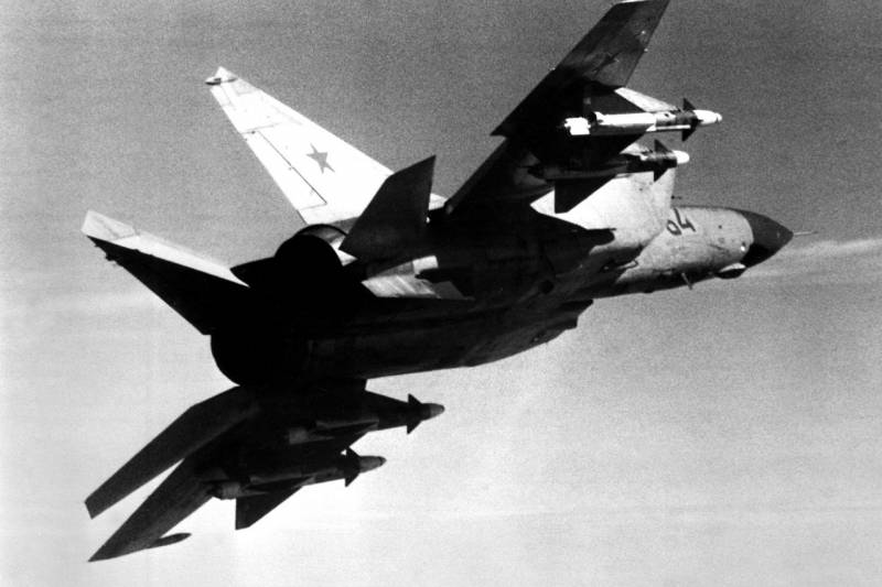 Un pilote américain a parlé du vol sur le MiG-25 russe vers la limite inférieure de l'espace