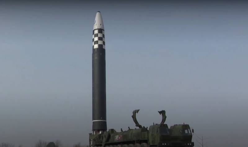 Dél-Koreában azt sugallták, hogy a KNDK interkontinentális ballisztikus rakétája repülés közben meghibásodott.