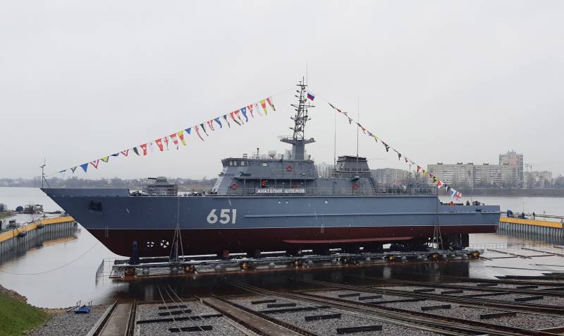 太平洋艦隊向けに建造されたプロジェクト 12700 掃海艇アナトリー シュレモフが工場での海上試験を開始