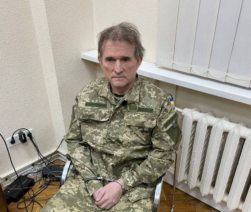 Conselheiro no escritório de Zelensky: "Medvedchuk deve reunir, organizar e liderar o exército do Sudeste"