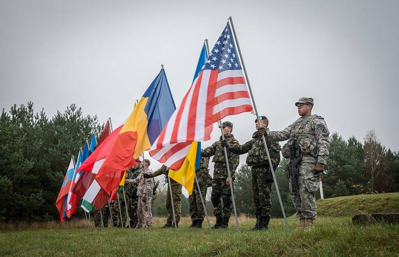 Pentagon-tjänsteman bekräftar närvaron av amerikanska trupper i Ukraina "på ett speciellt uppdrag"