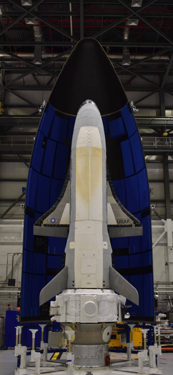 新纪录与科学研究。 完成X-37B航天飞机的第六次飞行