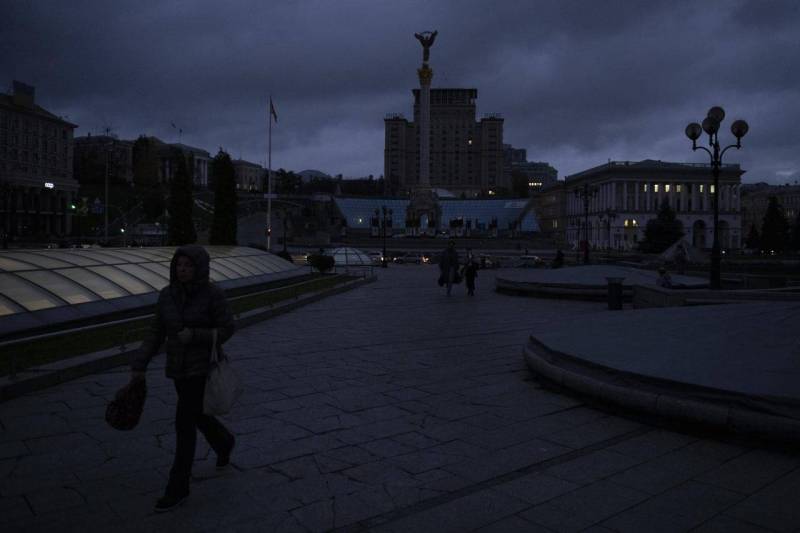 Pihak berwenang Kyiv mulai mempersiapkan evakuasi massal warga di tengah masalah listrik