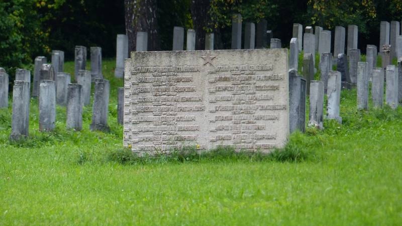 “Estamos começando a diferenciar”: os alemães decidiram separar os cemitérios dos soldados soviéticos