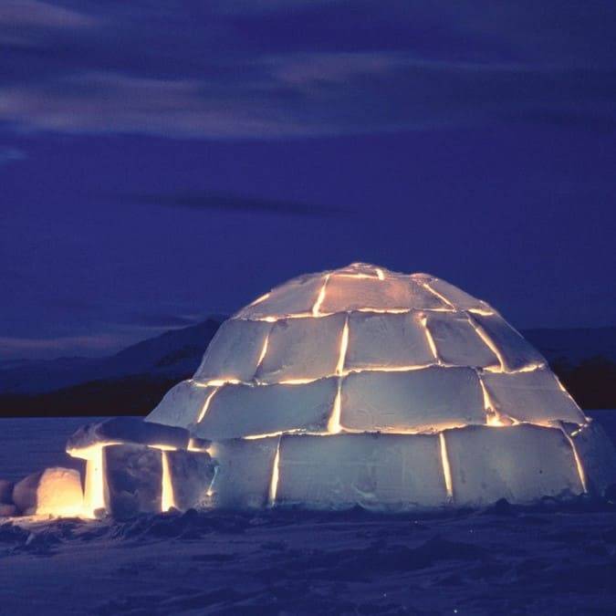 Дом эскимоса 4. Аляска Эскимосы иглу. Иглу эскимосское жилище. Иглу в Гренландии. Хижина иглу.
