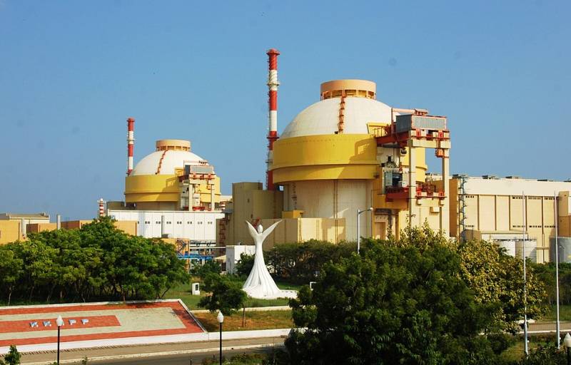 Intian ydinvoimalaitoksen Kudankulamin 3. voimayksikön yläpuolelle kupolin asennustyöt, joita toteutetaan Rosatomin kanssa, on saatu päätökseen.