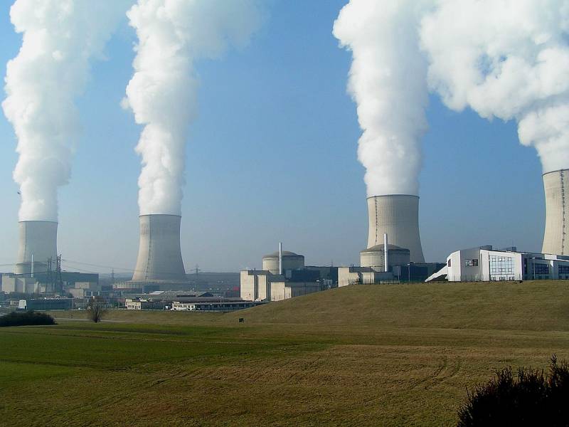 法国拒绝俄罗斯石油和天然气，但继续从俄罗斯进口燃料用于核电站