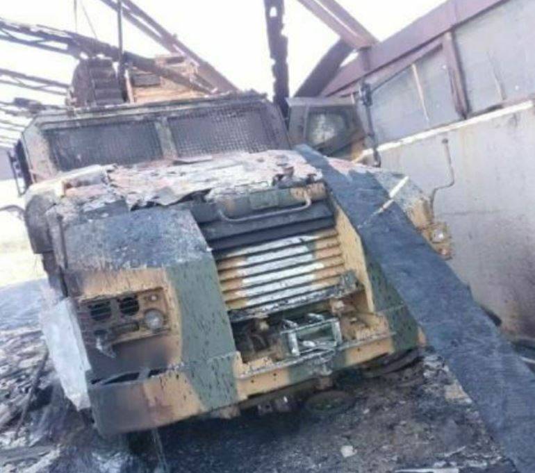 在特别行动的一个地区，乌克兰海军陆战队土耳其制造的 Kirpi 装甲车纵队被摧毁
