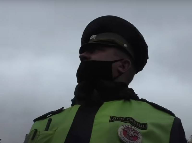 Un homme en tenue de camouflage a ouvert le feu sur des policiers dans la région de Rostov