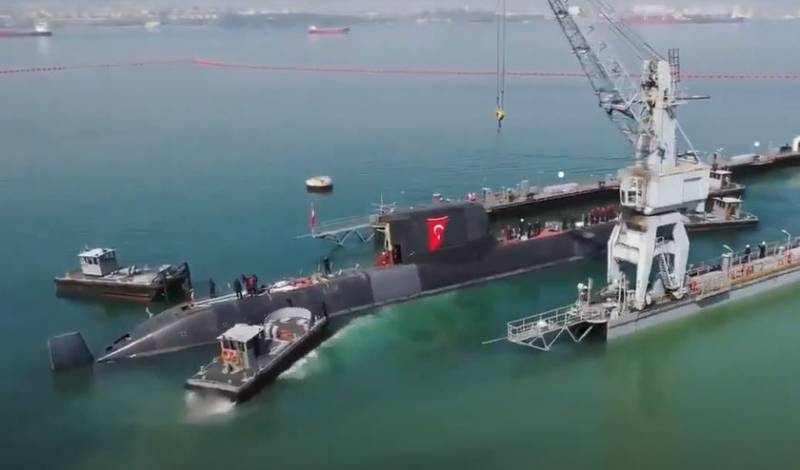 Type-214TN 프로젝트의 VNEU를 갖춘 선두 터키 디젤 전기 잠수함이 해상 시험을 시작했습니다.