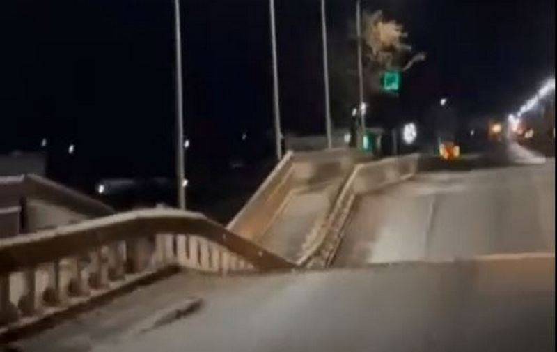 Nos subúrbios de Melitopol, sabotadores ucranianos explodiram uma ponte rodoviária