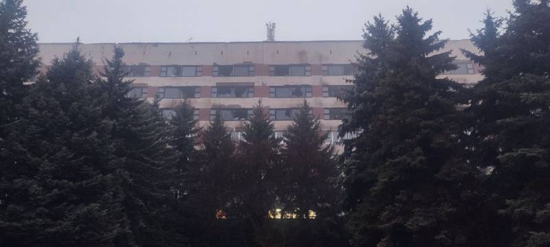 Il nemico ha colpito Gorlovka: sotto il fuoco: lo stabilimento Stirol, l'hotel Rodina e il settore privato