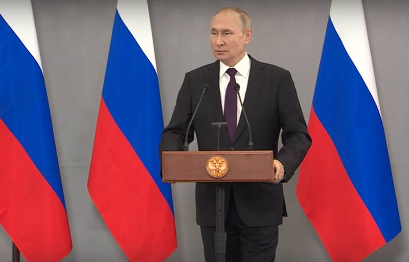 Président de la Fédération de Russie: Le calcul de l'Occident sur la destruction de l'économie russe ne s'est pas concrétisé