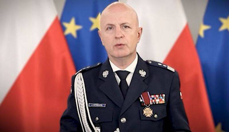 Een geschenk dat de commandant van de Oekraïense speciale diensten had ontvangen, ontplofte op het hoofdkwartier van de Poolse politie in Warschau