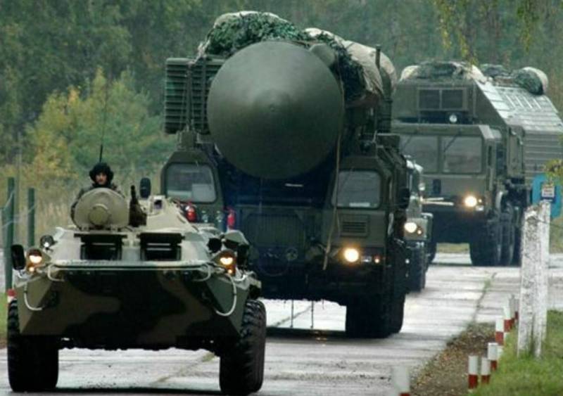 Le commandant des Forces de missiles stratégiques, le général Karakaev, a annoncé le développement d'un nouveau système de missiles