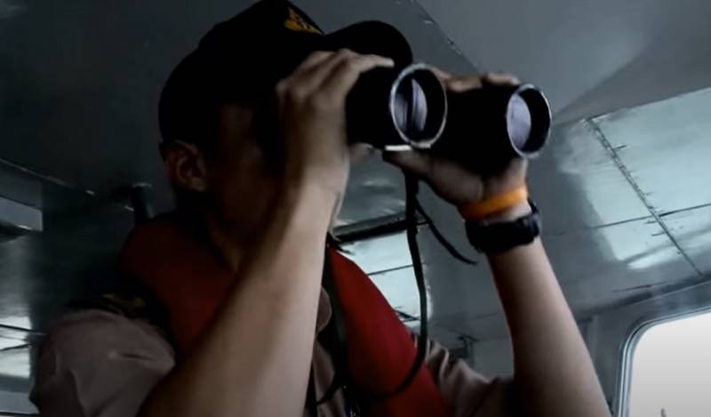 Thaimaan laivaston alus Sukhothai uppoaa, etsi 30 merimiestä
