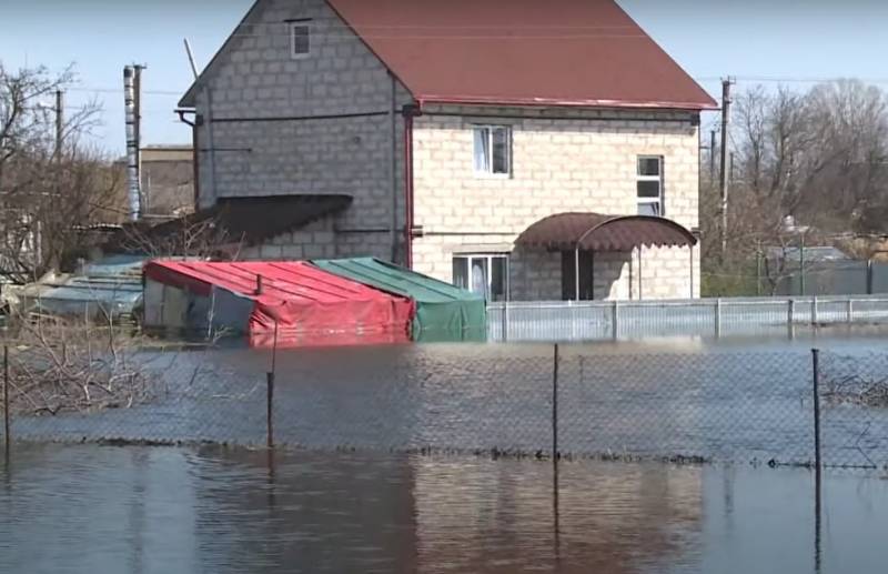 Ukrainan puoli myönsi, että se tulvi Kiovan lähellä sijaitsevaa kylää Venäjän erikoisoperaation ensimmäisinä päivinä