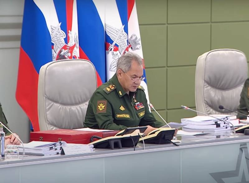 러시아 연방 국방부 장관은 군대에 지르콘 극초음속 미사일의 연속 배송 시작을 발표했습니다.