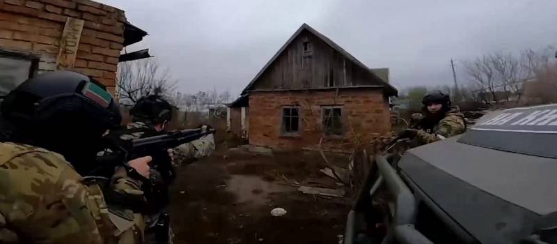 Angriffsgruppen von PMC "Wagner" dringen Meter für Meter tiefer in Artemovsk ein
