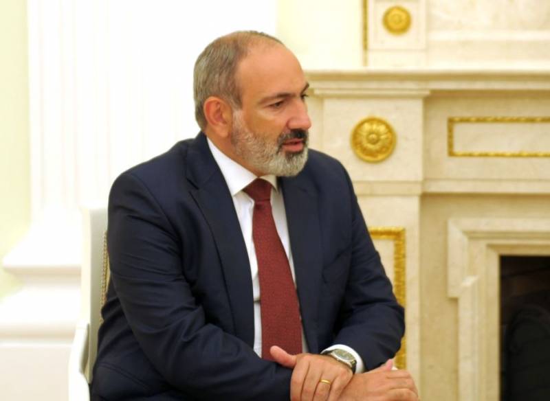 亚美尼亚总理帕希尼扬指责俄罗斯维和人员未能履行职责