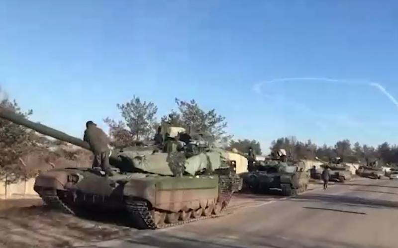 命名了最近几天部署到 NVO 区域的升级 T-90M“Proryv”坦克的大概数量