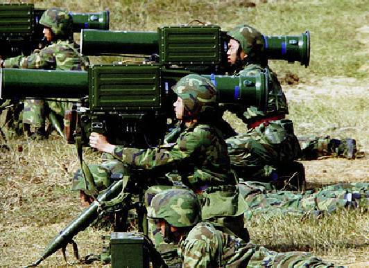 외국 디자인을 기반으로 한 중국 유도 대전차 미사일
