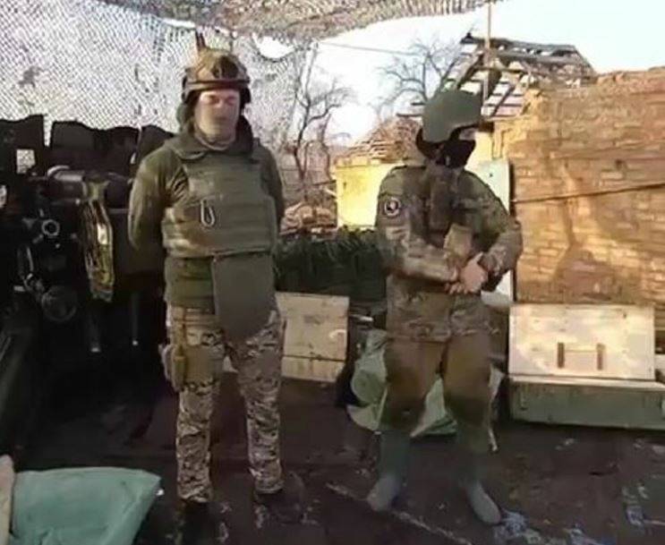 Wagner PMC 전투기로 위장한 우크라이나 민족 주의자들은 RF 군대 참모 총장에게 호소했습니다.