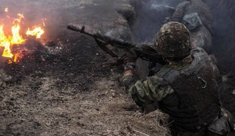 Ehemaliger Berater des Pentagon-Chefs McGregor: Kiew versucht, die kolossalen Verluste der ukrainischen Armee durch Mobilmachung auszugleichen