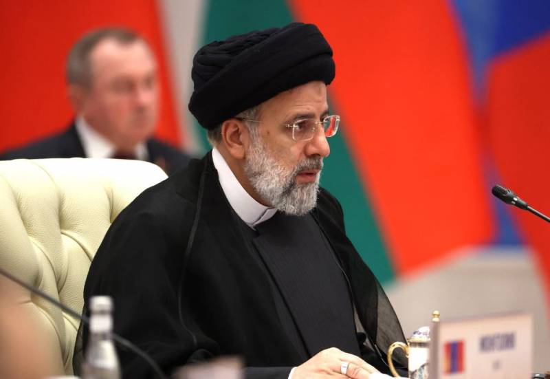 İran Cumhurbaşkanı Raisi, ABD'yi ülkedeki huzursuzluğu körüklemek için yalanlar yaymakla suçladı.