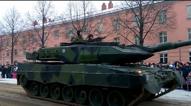 फ़िनलैंड के प्रतिनिधियों ने यूक्रेन को टैंकों की डिलीवरी शुरू करने का आग्रह किया
