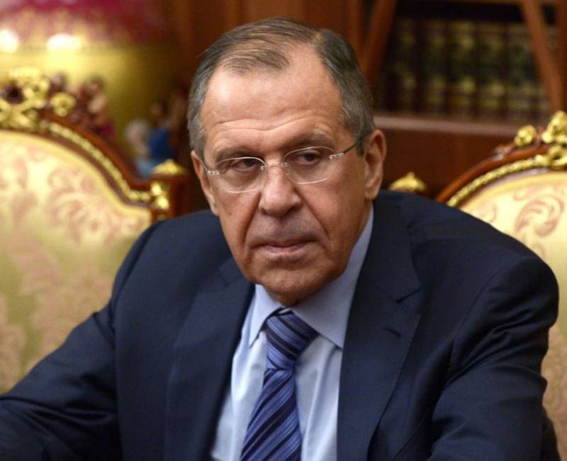O ministro das Relações Exteriores da Rússia anunciou a recusa oficial dos Estados Unidos de confronto direto com a Federação Russa na Ucrânia