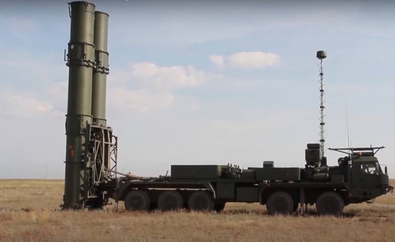 Ministerie van Defensie van de Russische Federatie: ongeveer 20 luchtverdedigings- en raketverdedigingsmilitairen zullen tijdens de vakantie de lucht van de hoofdstad beschermen