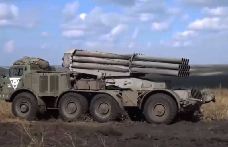 "Vostok" tugay komutanı, Donetsk'i savunmak için güçleri yeniden yönlendirmeye çağırdı