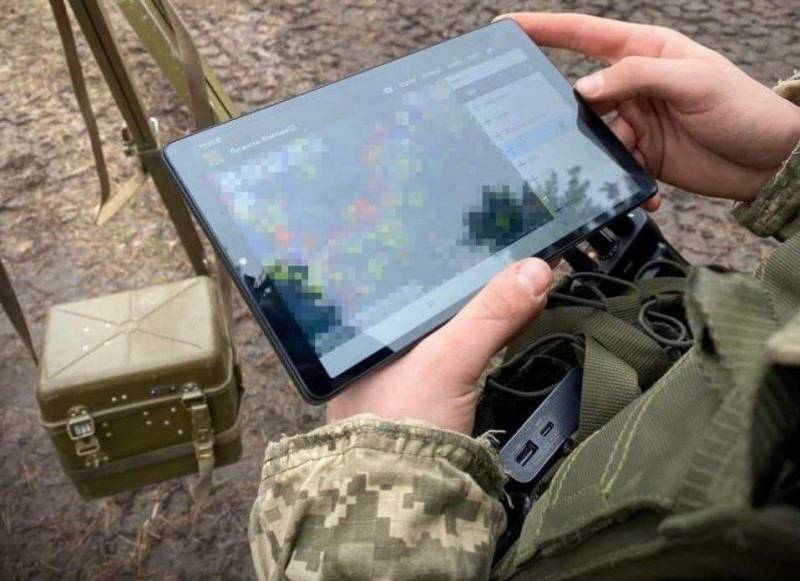 यूक्रेन के रक्षा मंत्रालय के प्रमुख रेज़निकोव: यूक्रेन के सशस्त्र बलों ने कोलोकोल-एएस कमांड और नियंत्रण प्रणाली को अपनाया है