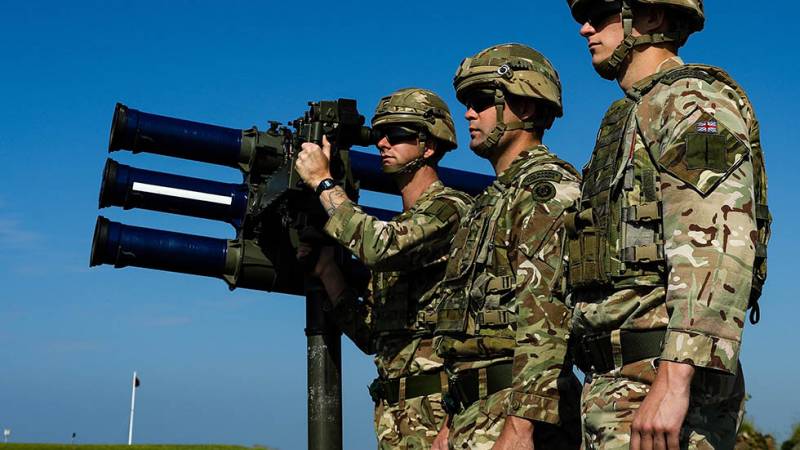 Il generale britannico riconosce la partecipazione dei marines britannici alle operazioni segrete in Ucraina