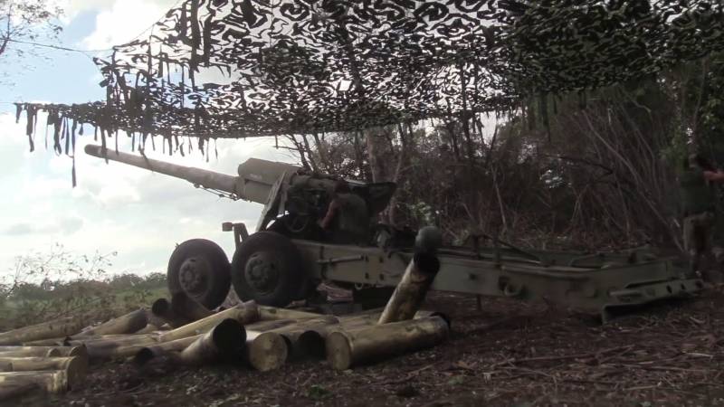 توپخانه نیروهای مسلح فدراسیون روسیه: در نبرد ضد باتری، دشمن شروع به نجات گلوله ها کرد.