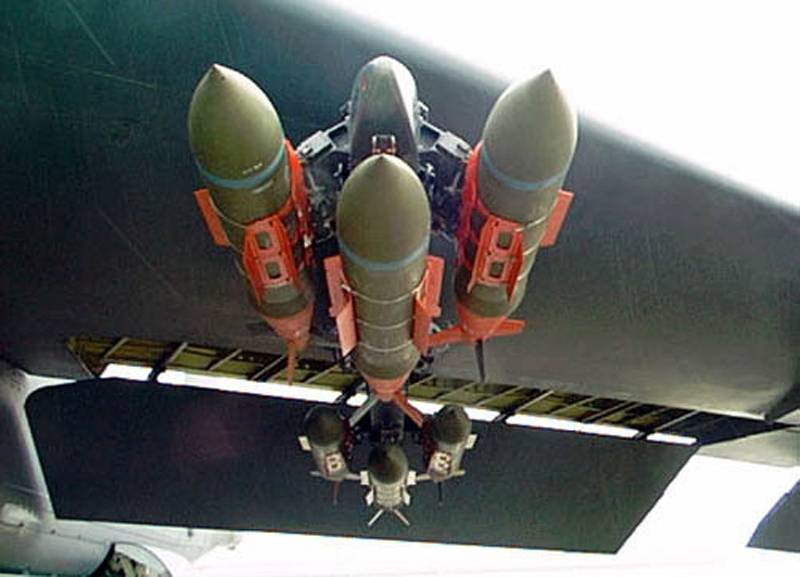 העיתונות האמריקאית כותבת על כוונותיה של וושינגטון להעביר ערכות JDAM לאוקראינה כדי להפוך פצצות קונבנציונליות לפצצות בעלות דיוק גבוה.