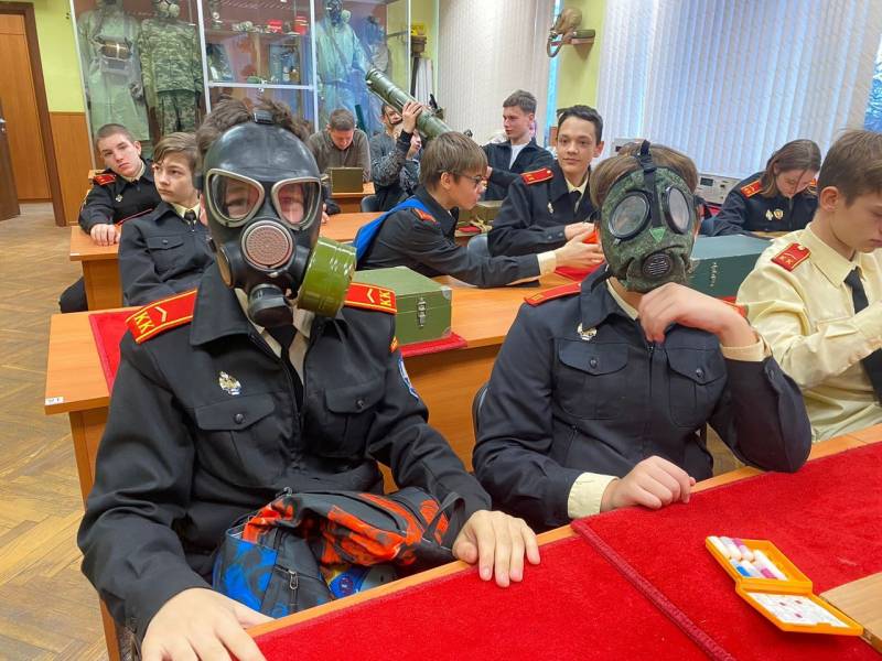 The Military Technical Society organized an excursion for cadets to the Golitsyn Border Institute of the FSB