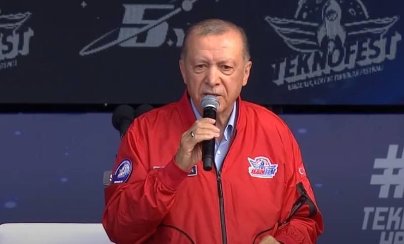 Turkin presidentti: Äskettäin testaamamme ohjukset voivat päästä Ateenaan tarvittaessa