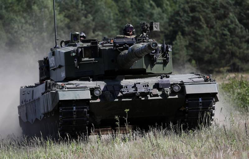 Leopard-2A4 הוא עד כה הטנק האפשרי היחיד שגרמניה יכולה להעביר. מקור: wiki.warthunder.ru