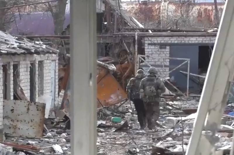 Voenkor Sladkov: There are prerequisites for the early liberation of Maryinka