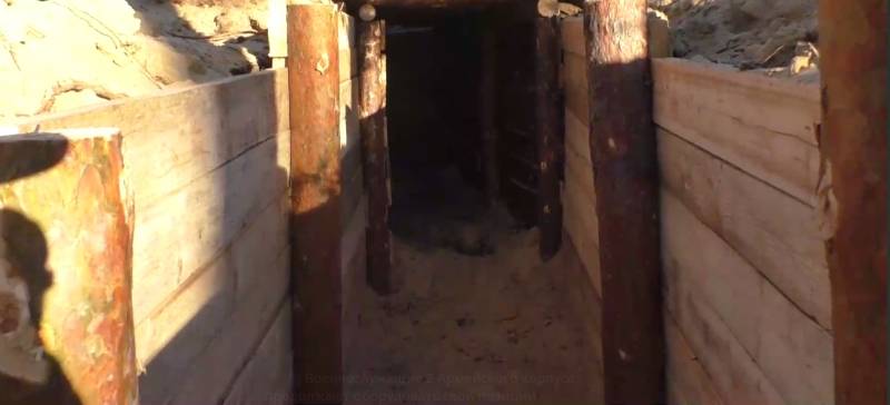 ট্রেঞ্চ ওয়ারফেয়ার: ডনবাসের প্রাক্তন খনি শ্রমিকরা সোয়াতোভো অঞ্চলের অবস্থানগুলিতে শক্ত দুর্গ সজ্জিত করেছিল