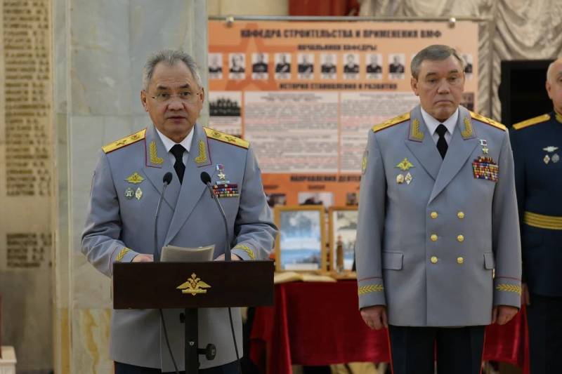 Le Kremlin a démenti les informations parues sur le prétendu changement de direction de l'état-major général des forces armées russes
