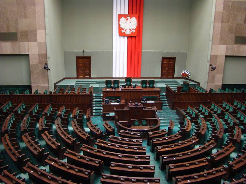 ポーランドの下院は、ロシアを「テロ支援者」と認める決議を採択した