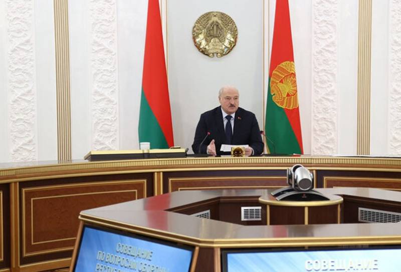 Lukashenko: Belarus sınırına yakın provokasyon sayısında artış