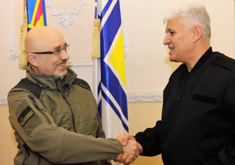 وزیر دفاع بلغارستان برای گفتگو درباره همکاری نظامی بیشتر با اوکراین وارد کیف شد