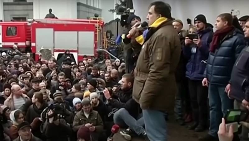 조지아 대통령은 추측을 중단하고 Saakashvili의 석방 사건에 대한 법원의 결정을 기다릴 것을 촉구했습니다.