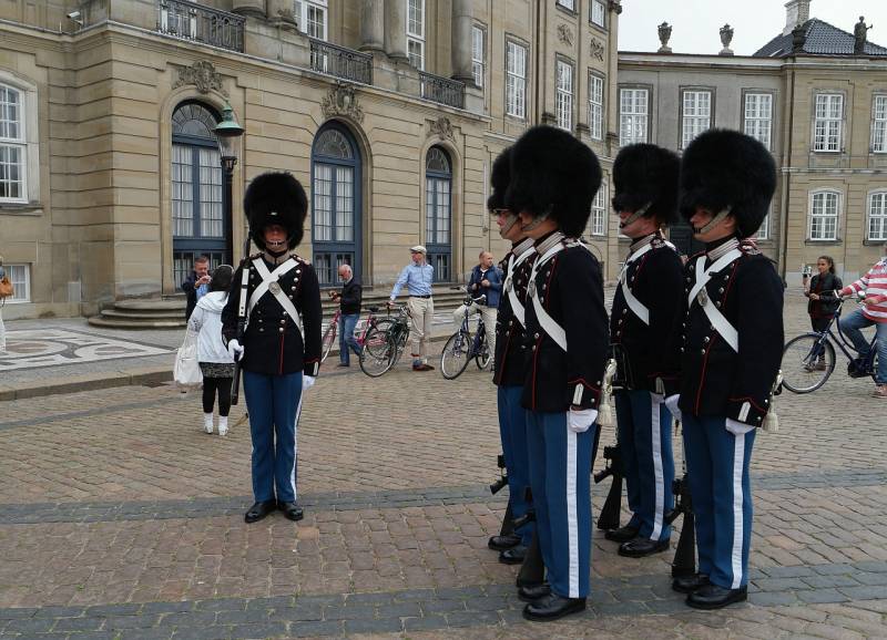 Au Danemark, ils veulent annuler un des jours de congé pour augmenter le budget militaire