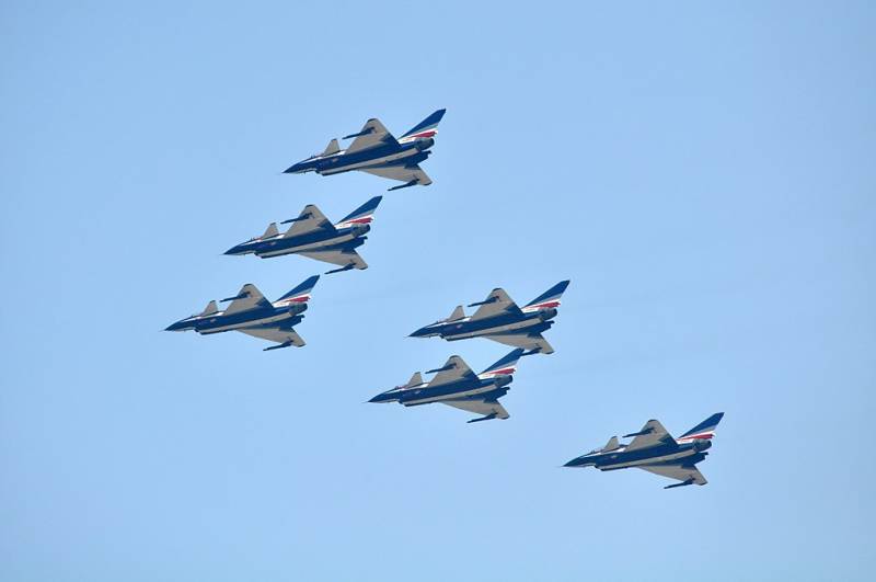 台湾軍が島に接近する航空機57機と中国軍艦4隻を発見